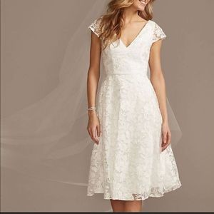 David’s Bridal White Lace Dress. NWT.